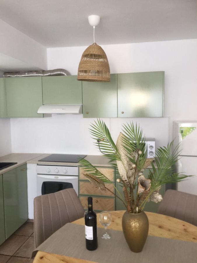 Vangelios Apartments Пафос Экстерьер фото