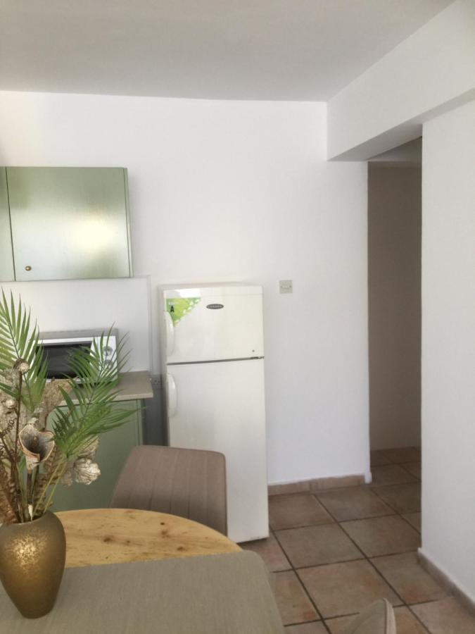 Vangelios Apartments Пафос Экстерьер фото